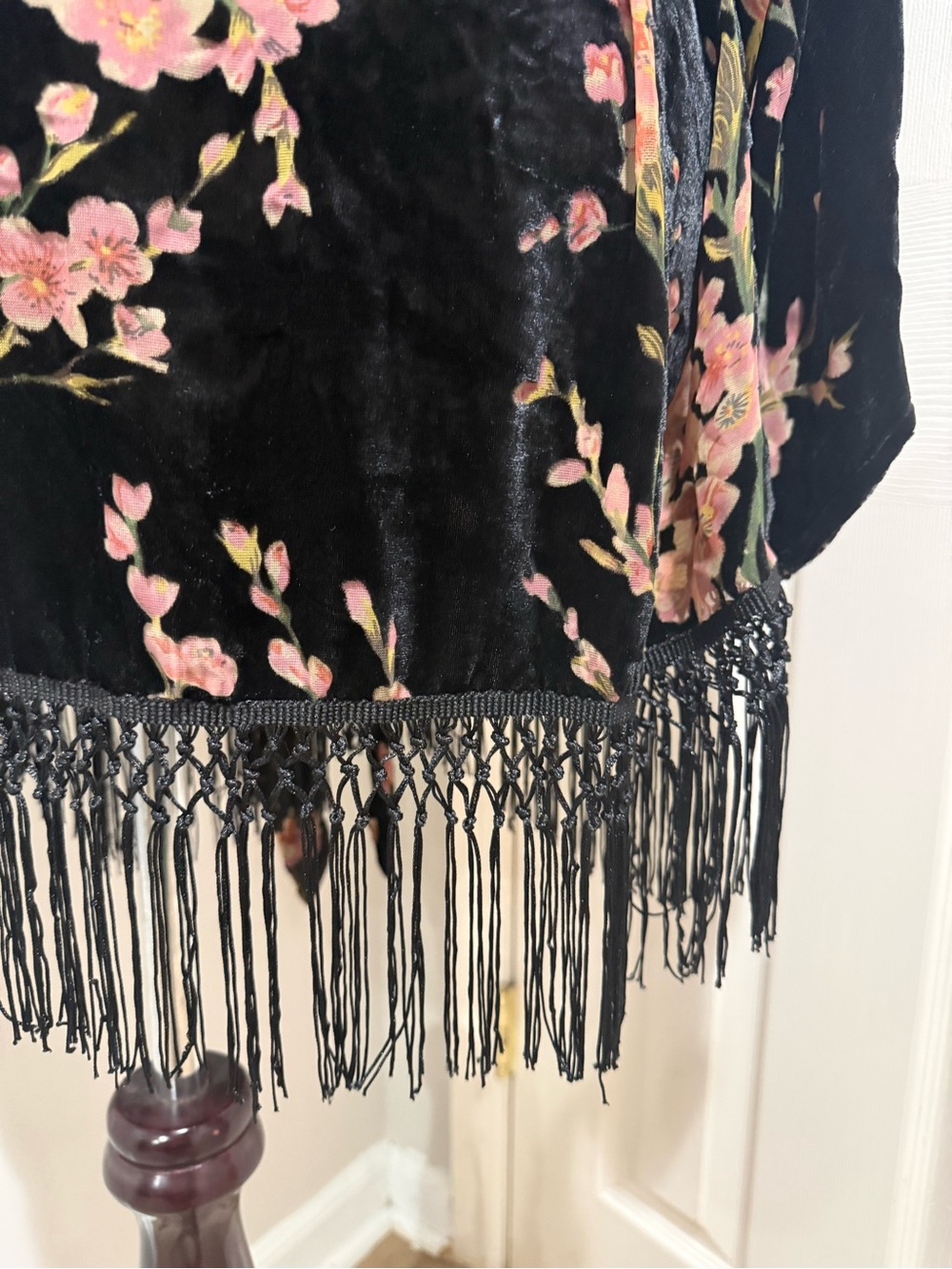 Lucy Paris Black Velvet Floral burnout Kimono Robe with Pink Flowers Sz Large - Picture 6 of 13